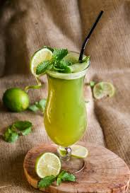 عصير ليموناضة مع نعنع كبير